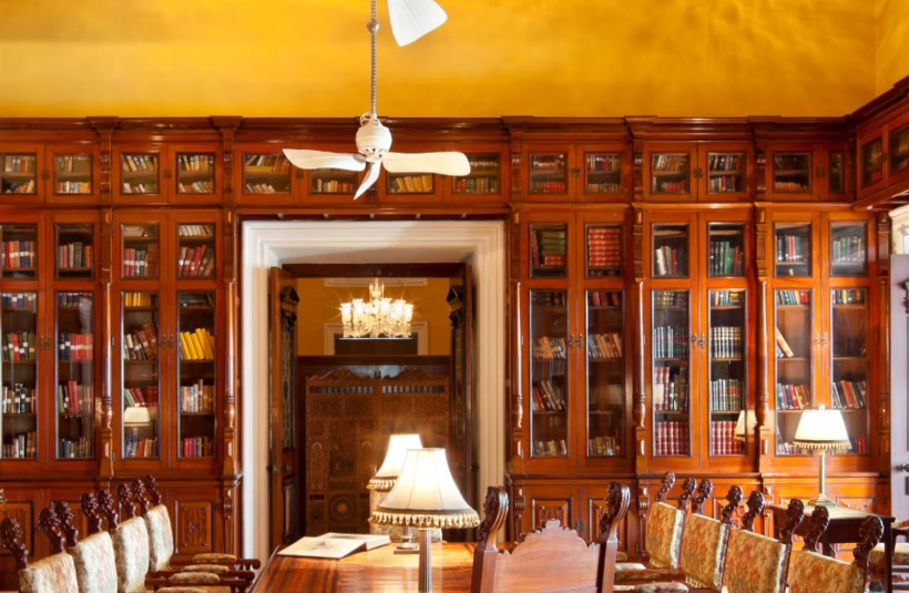 tajhotels.com